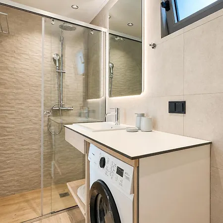아파트 Petite Palace Cozy 2026 Near 레팀노